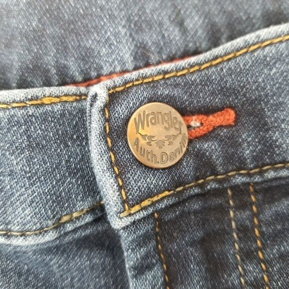 16 Regular Wrangler Authentic Denim. - Picture 7 of 13